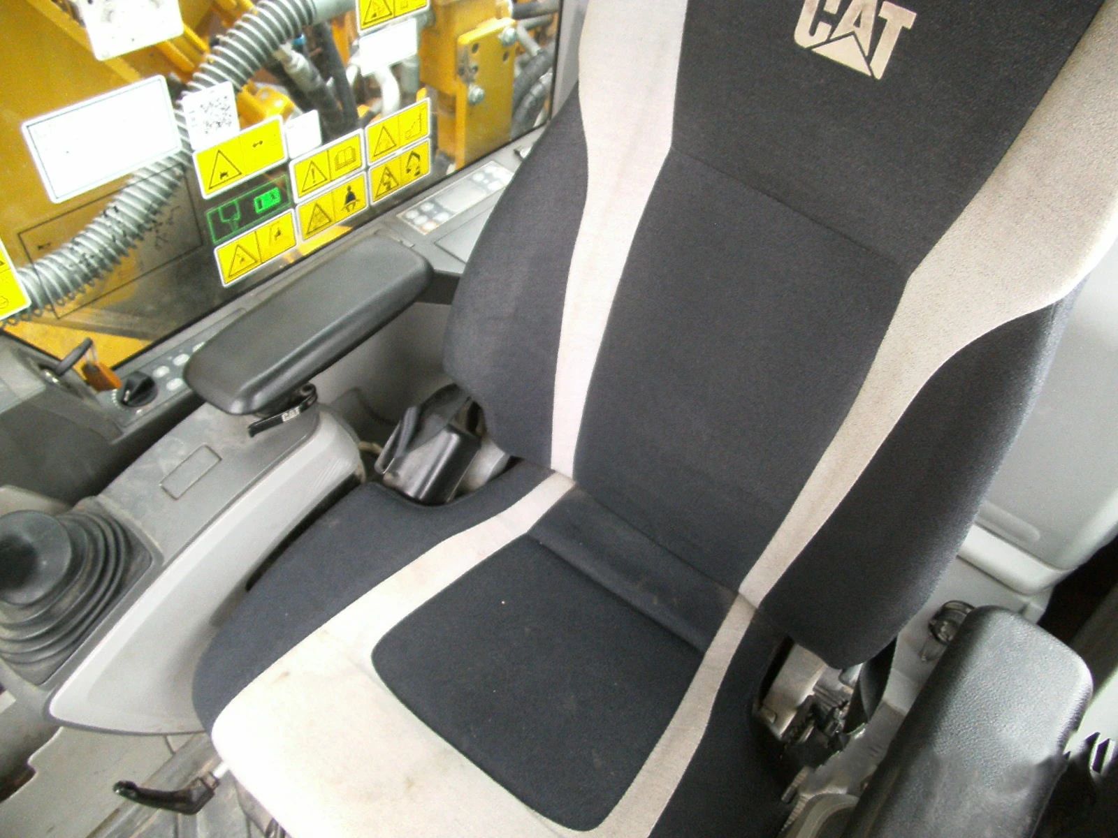 ����� Cat 323ELN | Mobile.bg � ����������� 13