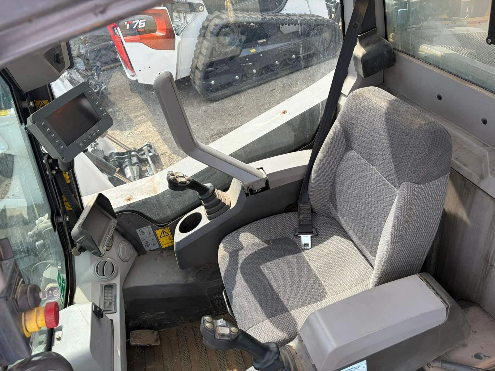 Мини челни товарачи Volvo MC 70C / КЛИМАТИК, снимка 7 - Индустриална техника - 55403669