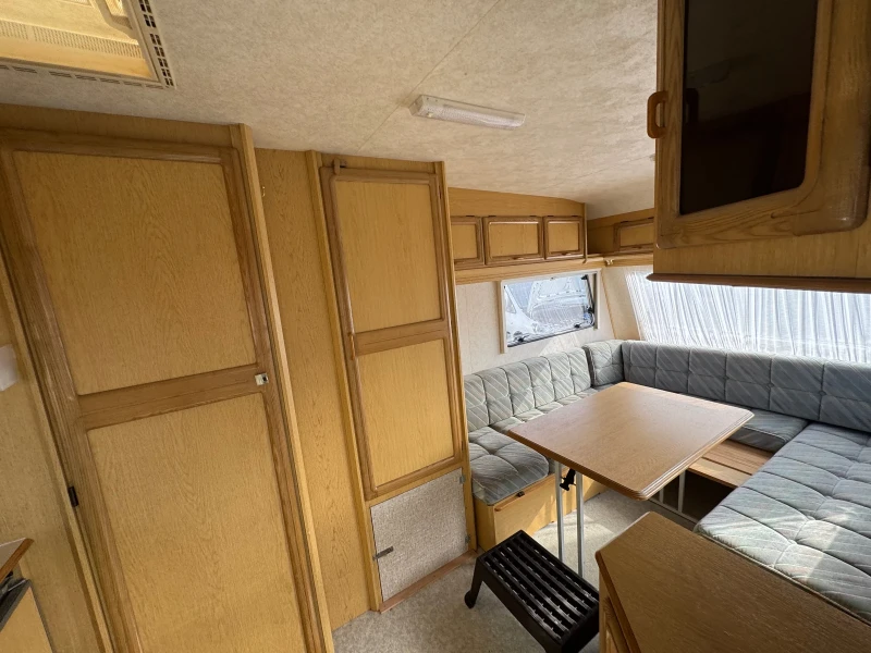 Каравана Adria, снимка 9 - Каравани и кемпери - 52436404