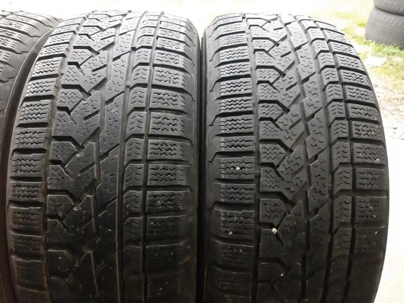 Гуми Зимни 265/65R17, снимка 2 - Гуми и джанти - 35189996