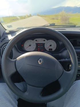 Renault Megane Coach 1.6 16v, снимка 11