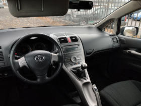 Toyota Auris 1.4 VVT-i , снимка 14 - Автомобили и джипове - 42620805