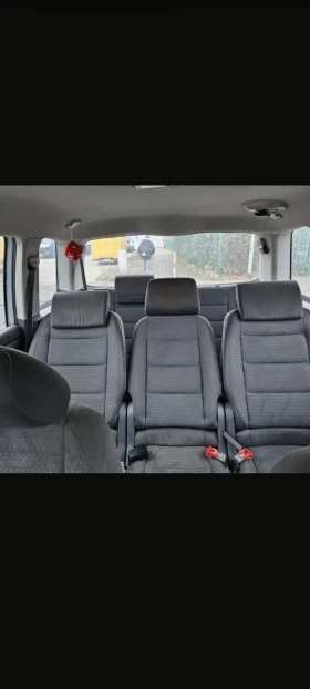 VW Touran VW Touran 2.0 TD? 140? От първия собственик Герма, снимка 10