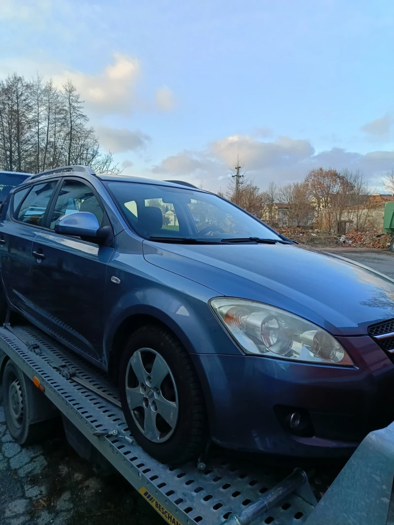 Kia Ceed 1.6 i, снимка 1 - Автомобили и джипове - 48330426