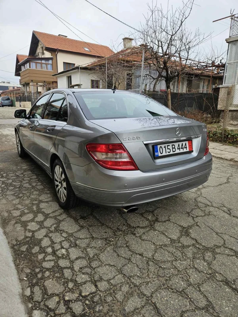 Mercedes-Benz C 220, снимка 2 - Автомобили и джипове - 48740213