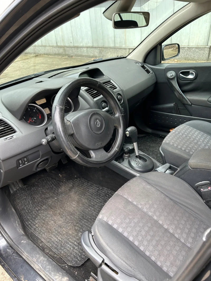 Renault Megane Комби, снимка 7 - Автомобили и джипове - 49303195