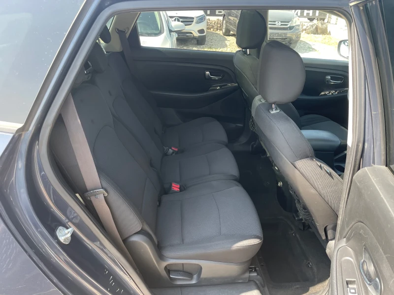 Kia Carens 1.7 CRDi 6+ 1, снимка 12 - Автомобили и джипове - 50645750