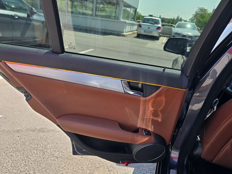 Mercedes-Benz C 320 320Cdi Avangard 4matic, снимка 9 - Автомобили и джипове - 52579857