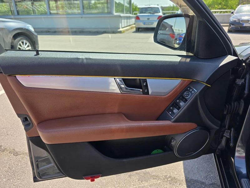 Mercedes-Benz C 320 320Cdi Avangard 4matic, снимка 8 - Автомобили и джипове - 52579857