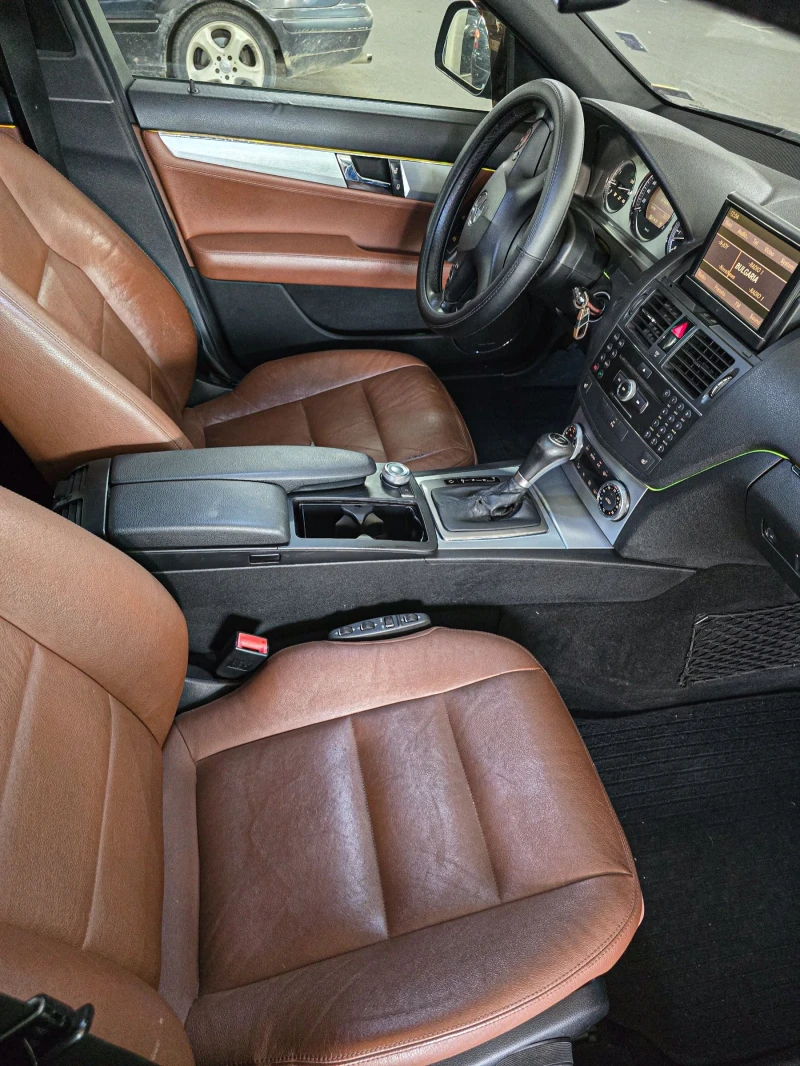 Mercedes-Benz C 320 320Cdi Avangard 4matic, снимка 14 - Автомобили и джипове - 52579857