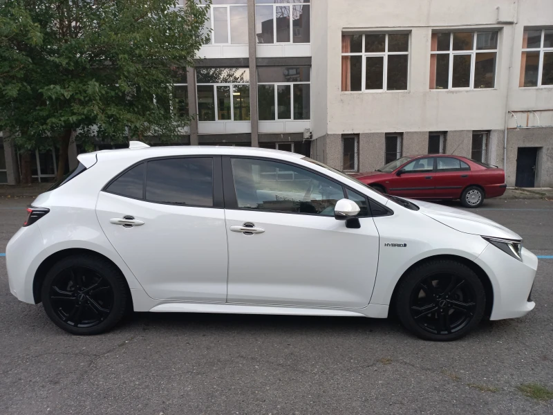 Toyota Corolla 2.0  Hybrid  Club, снимка 6 - Автомобили и джипове - 52516200
