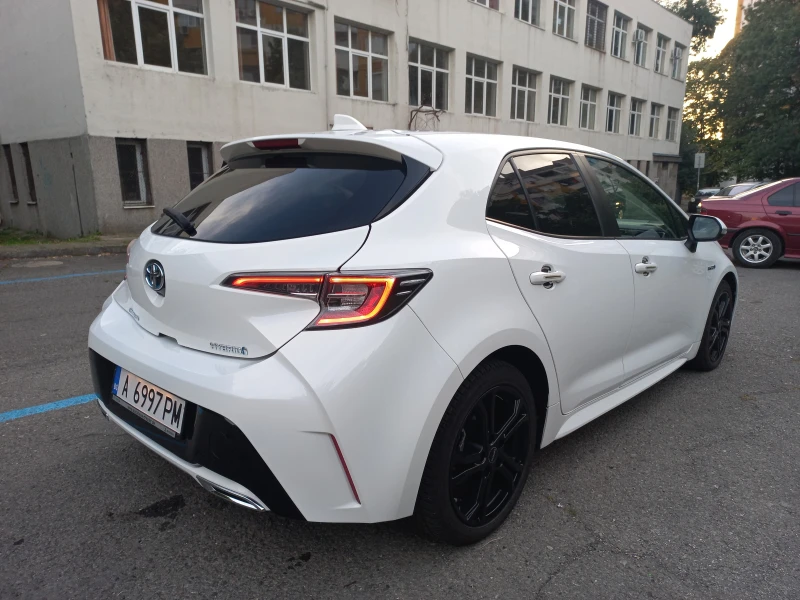 Toyota Corolla 2.0  Hybrid  Club, снимка 5 - Автомобили и джипове - 52516200