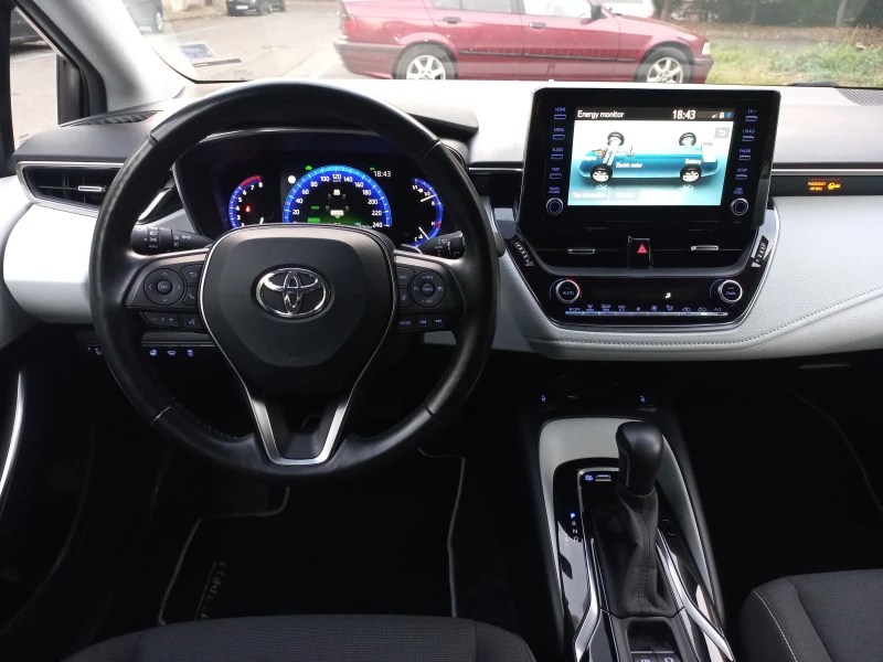 Toyota Corolla 2.0  Hybrid  Club, снимка 11 - Автомобили и джипове - 52516200