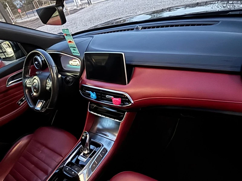 Mg EHS Plug in Hybrid/Bose/Pano/CarPlay/360/Virtual, снимка 16 - Автомобили и джипове - 52463322
