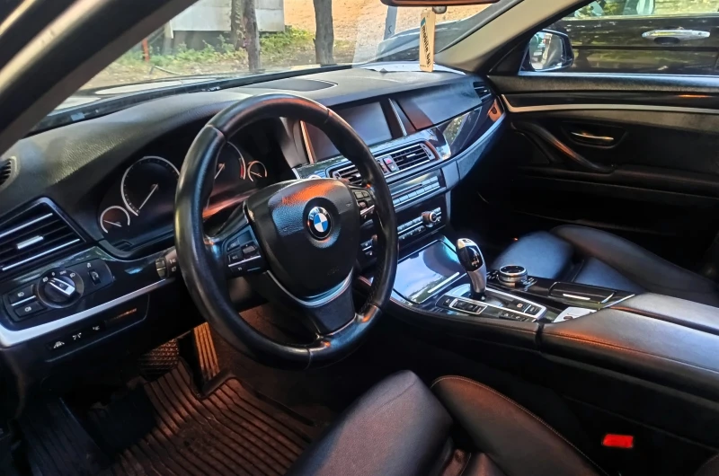 BMW 530 Xdrive , снимка 12 - Автомобили и джипове - 52925795