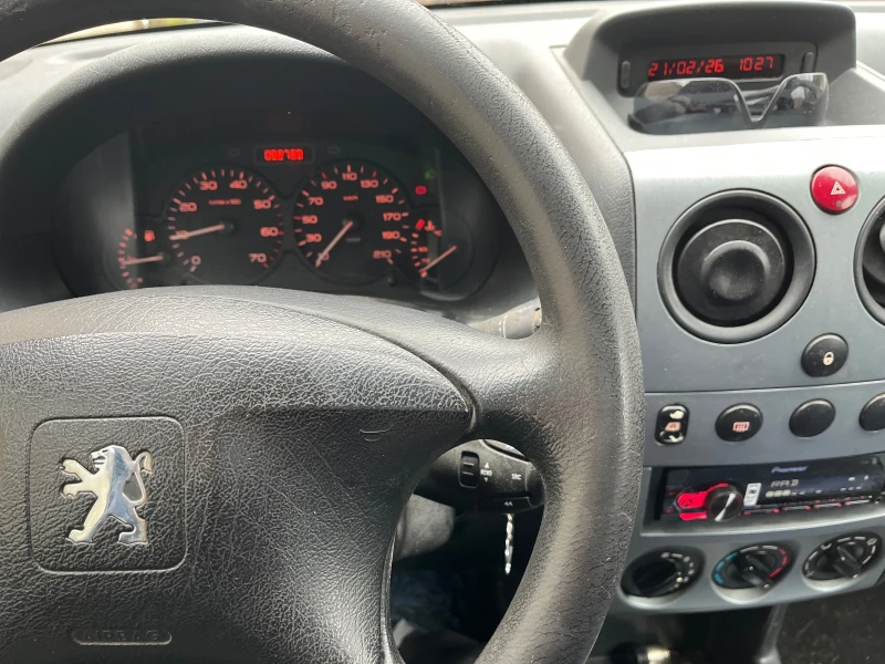 Peugeot Partner 1.4i, ГАЗ, товарен, теглич, снимка 5 - Автомобили и джипове - 53573512