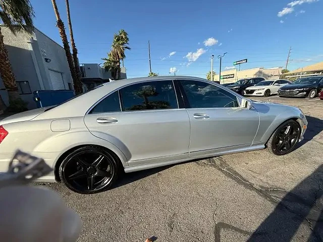 Mercedes-Benz S 550 AMG  * * ЗАДНО * * CARFAX * * АВТО КРЕДИТ * * , снимка 2 - Автомобили и джипове - 53038811