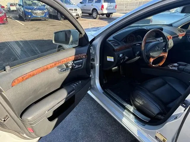 Mercedes-Benz S 550 AMG  * * ЗАДНО * * CARFAX * * АВТО КРЕДИТ * * , снимка 8 - Автомобили и джипове - 53038811