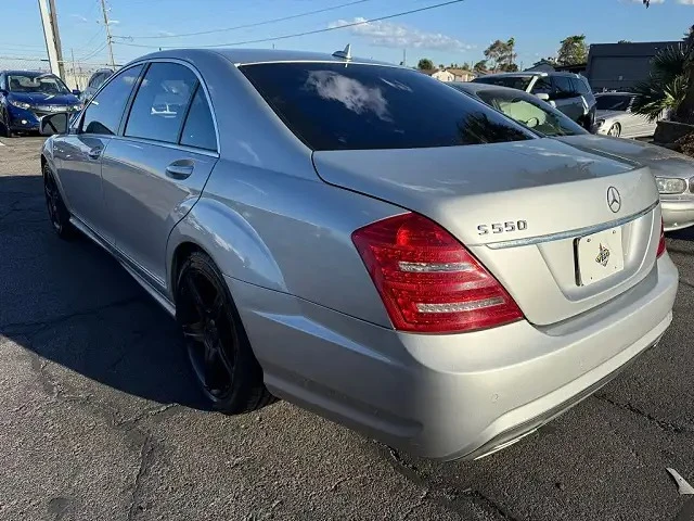 Mercedes-Benz S 550 AMG  * * ЗАДНО * * CARFAX * * АВТО КРЕДИТ * * , снимка 5 - Автомобили и джипове - 53038811
