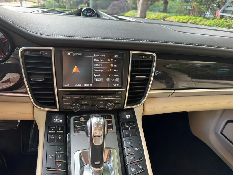 Porsche Panamera 3.0 4S Executive| 420к.с.| ВКЛ.ТЕХНОТЕСТ, снимка 8 - Автомобили и джипове - 55197784