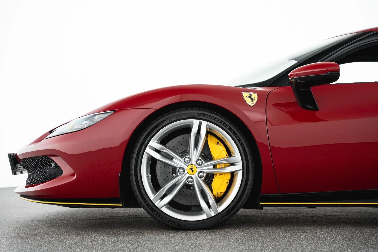 Ferrari 296GTB CARBON CERAMIC LED - изображение 6