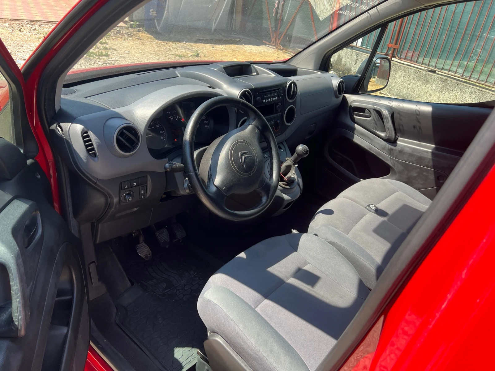 Citroen Berlingo 1.6HDi - изображение 8