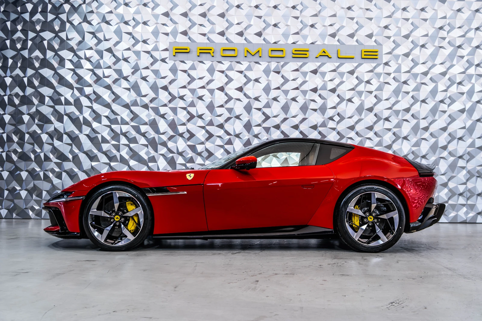 Ferrari 812 Superfast 12 Cilindri Rosso Corsa / Cuoio interior - изображение 3