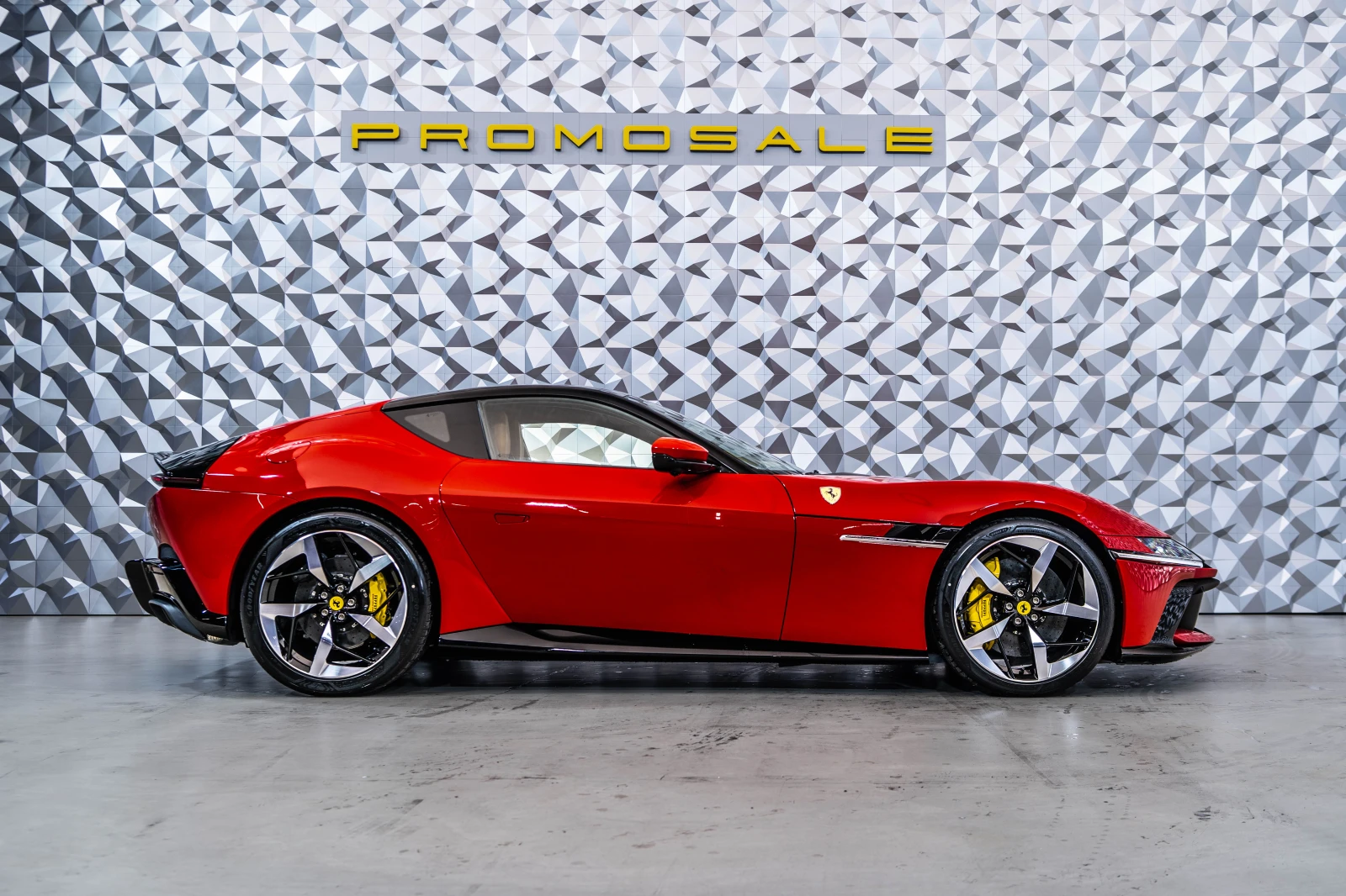 Ferrari 812 Superfast 12 Cilindri Rosso Corsa / Cuoio interior - изображение 6