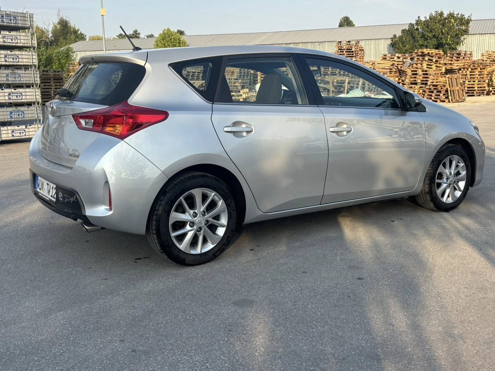 Toyota Auris 1.6 БЕНЗИН  EURO5  - изображение 5