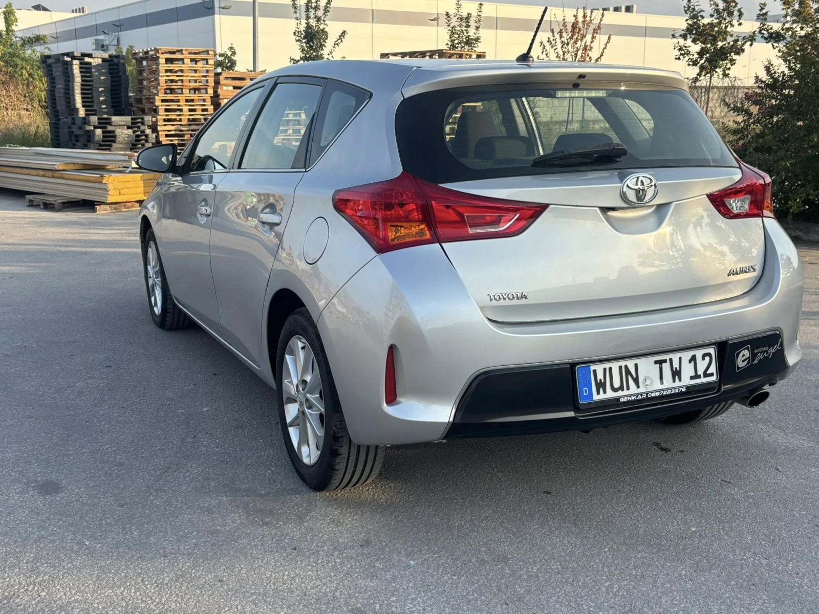 Toyota Auris 1.6 БЕНЗИН  EURO5  - изображение 4