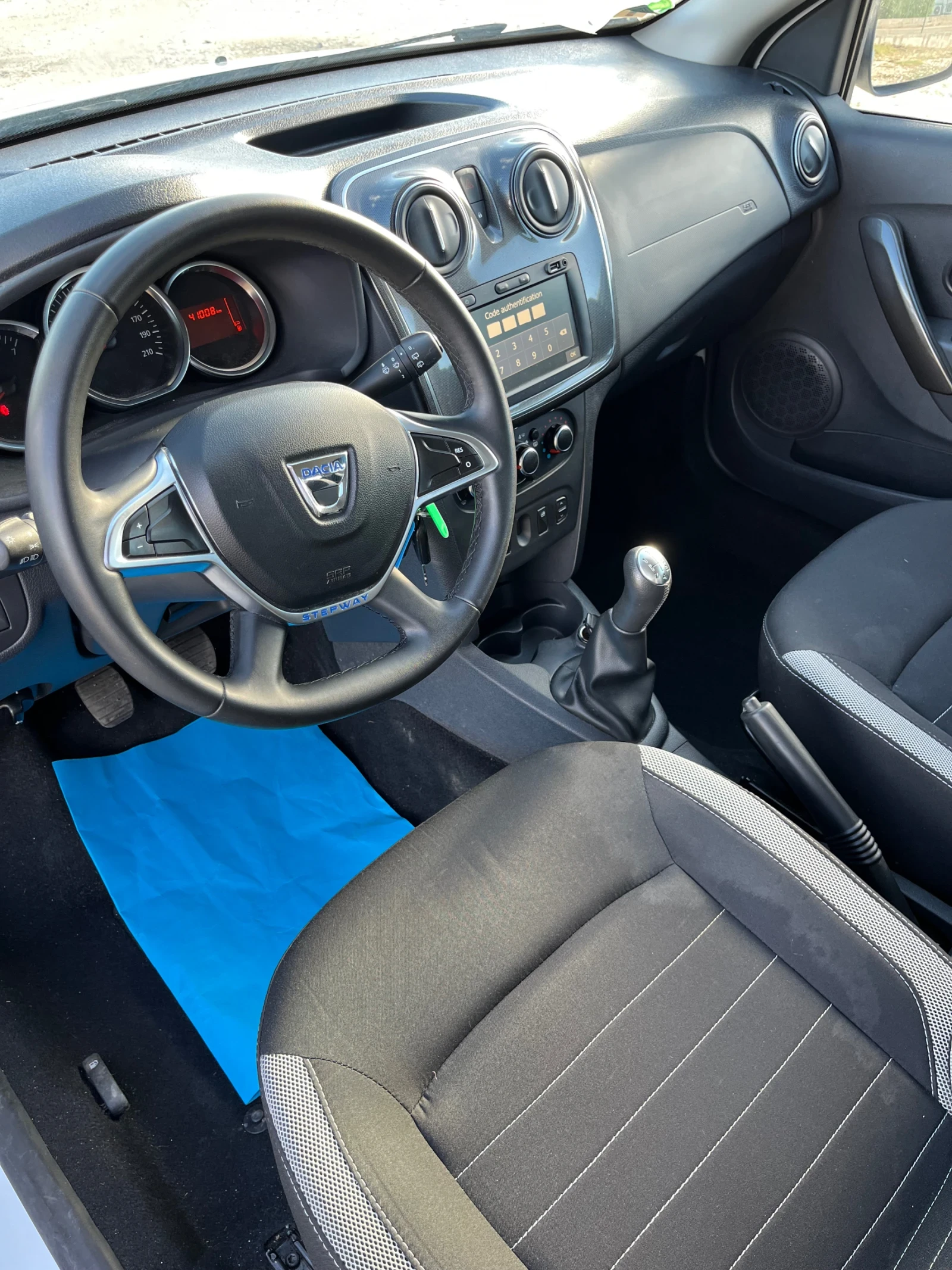Dacia Sandero 1.5 dci Stepway - изображение 7
