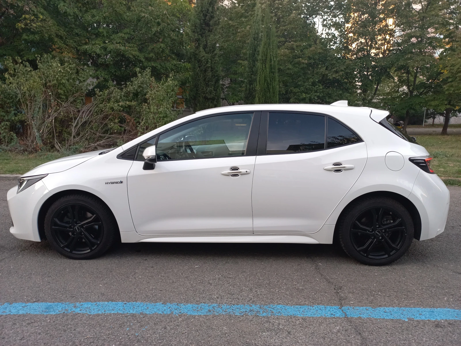 Toyota Corolla 2.0  Hybrid  Club - изображение 2