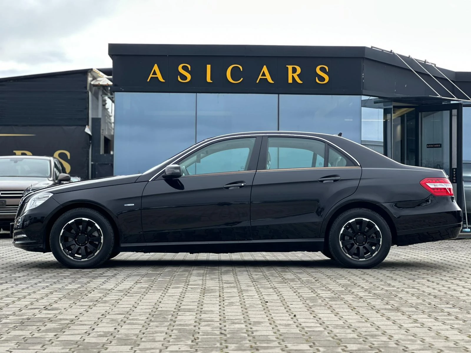 Mercedes-Benz E 200 / 2.0I / TURBO / 184HP / EURO 5 / - изображение 2