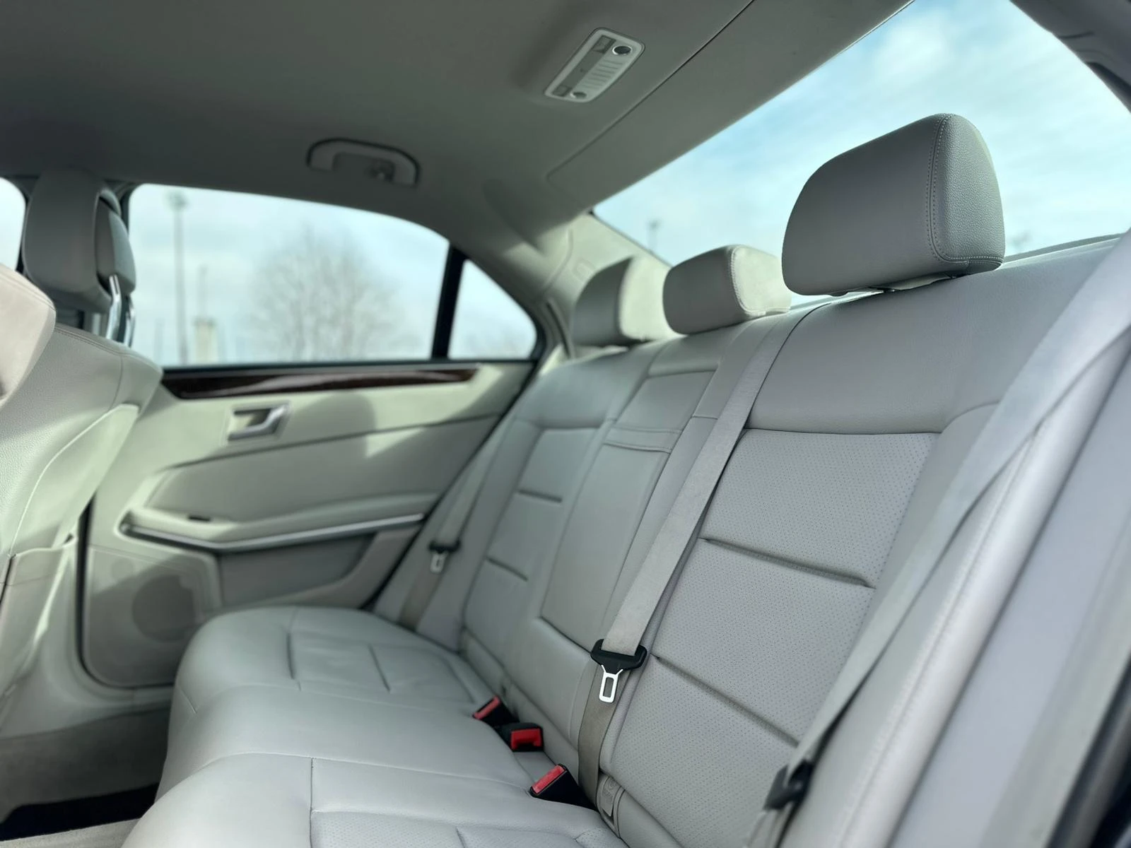 Mercedes-Benz E 200 / 2.0I / TURBO / 184HP / EURO 5 / | Mobile.bg � ����������� 11