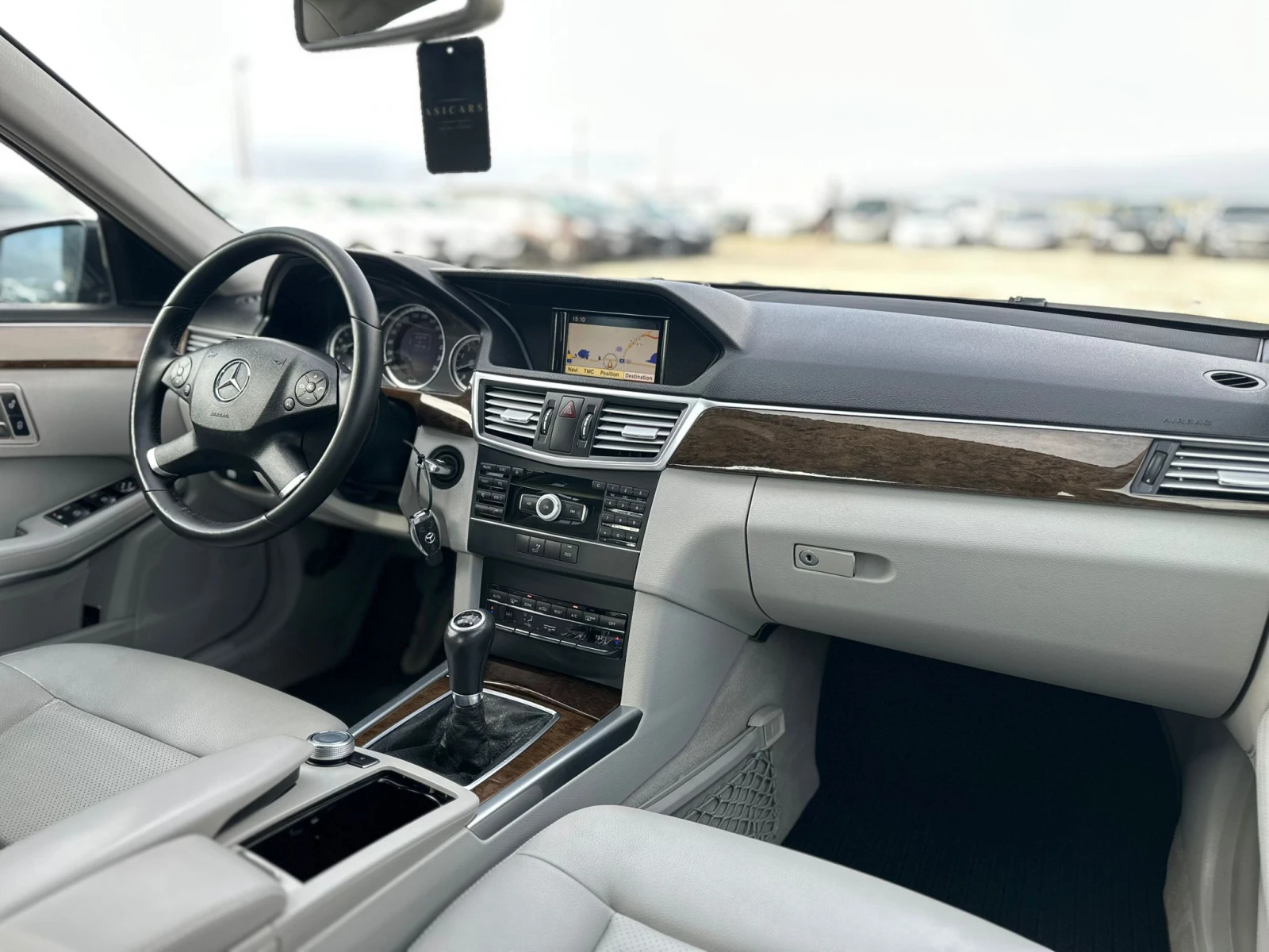 Mercedes-Benz E 200 / 2.0I / TURBO / 184HP / EURO 5 / | Mobile.bg � ����������� 12