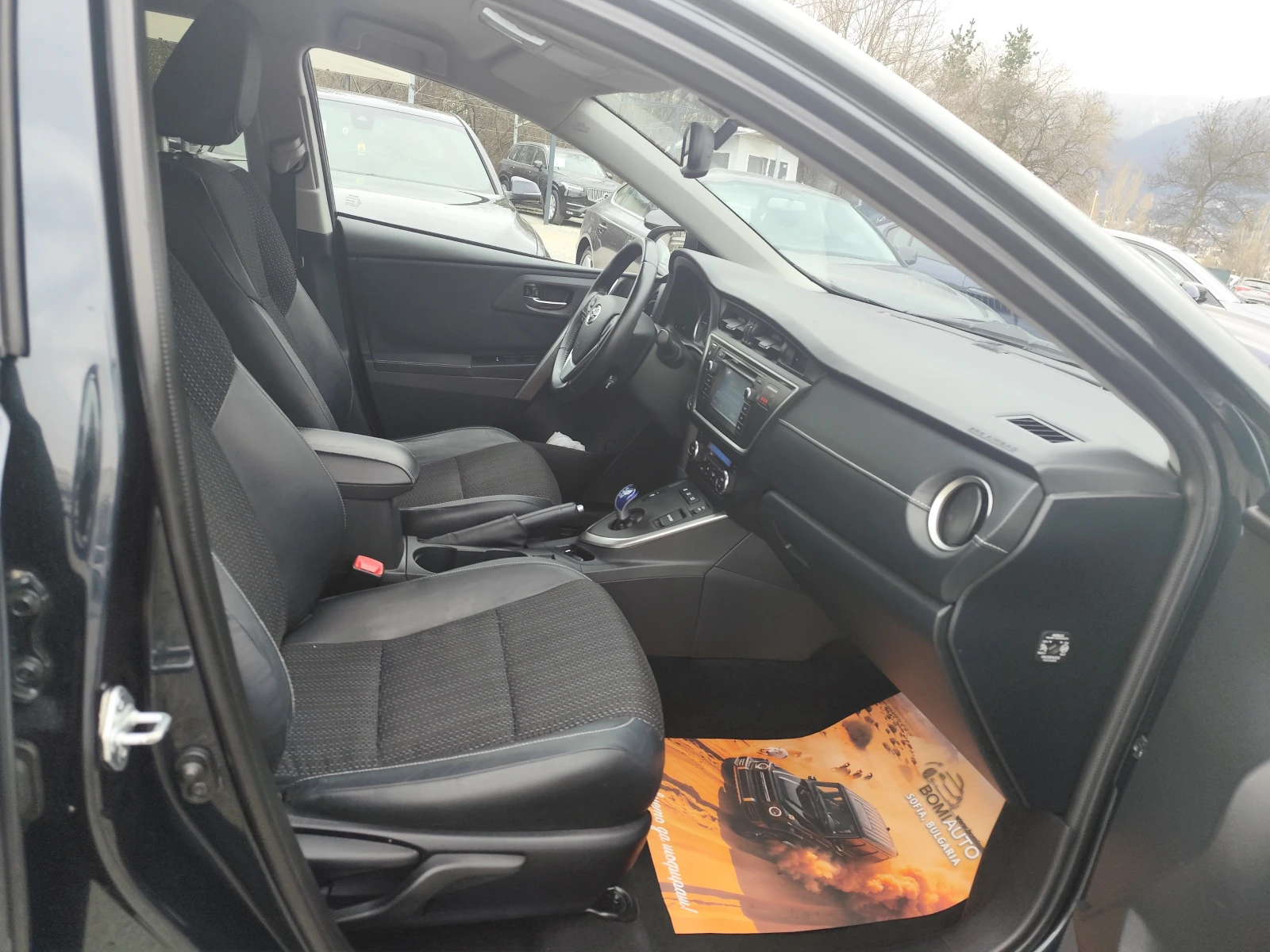 Toyota Auris 1.8HYBRID SYNERGY DRIVE* EURO5B* LED* , снимка 12 - Автомобили и джипове - 53909549