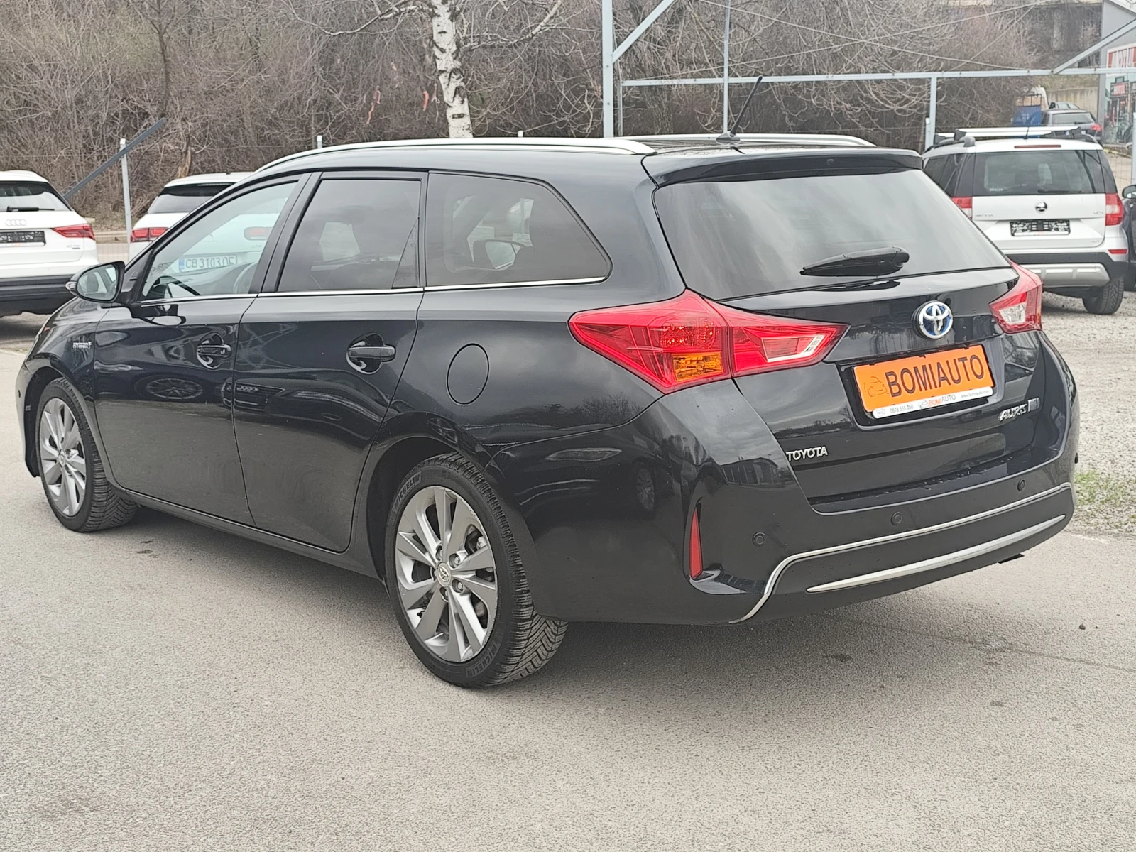 Toyota Auris 1.8HYBRID SYNERGY DRIVE* EURO5B* LED* , снимка 6 - Автомобили и джипове - 53909549