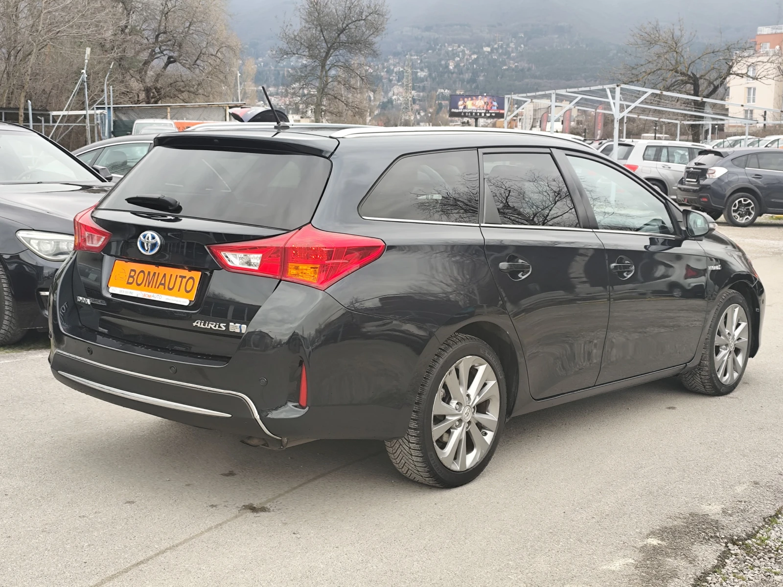 Toyota Auris 1.8HYBRID SYNERGY DRIVE* EURO5B* LED* , снимка 4 - Автомобили и джипове - 53909549