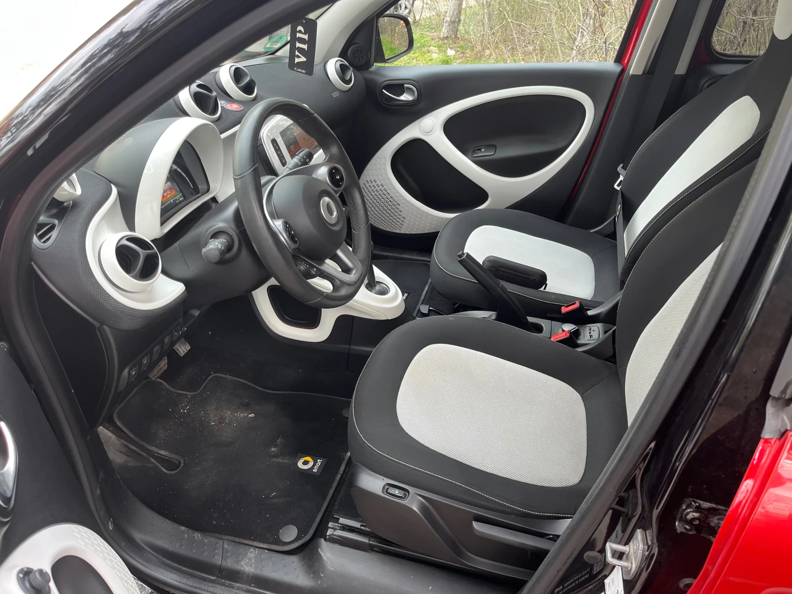 Smart Forfour EQ, снимка 11 - Автомобили и джипове - 53921534