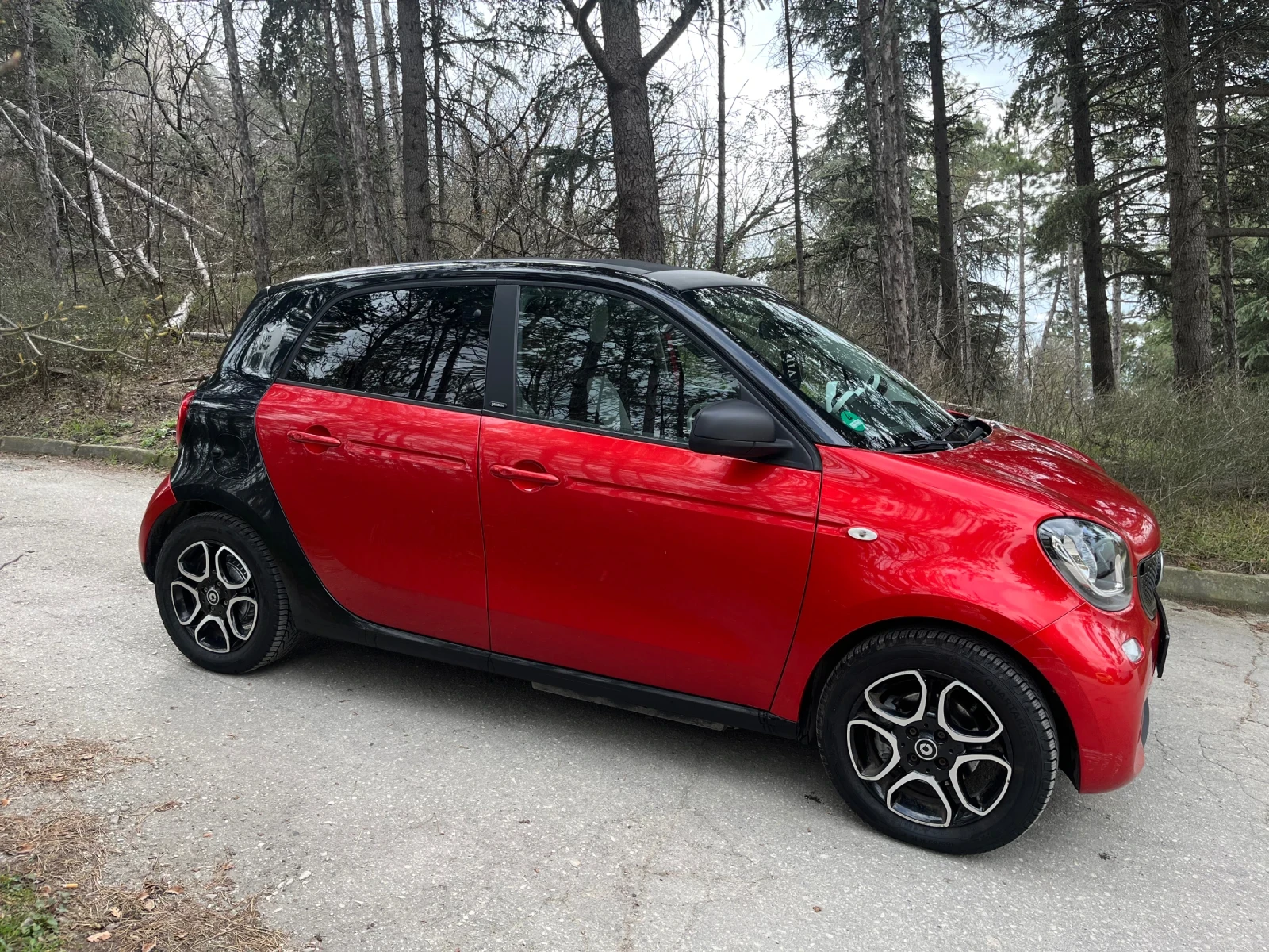 Smart Forfour EQ, снимка 4 - Автомобили и джипове - 53921534