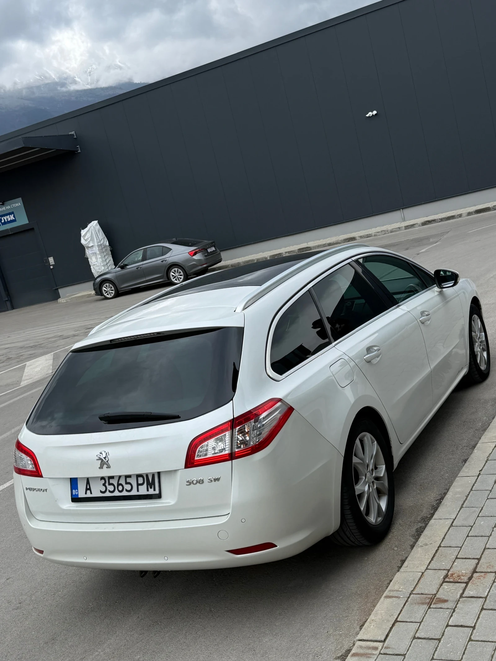 Peugeot 508 2.0 HDI 163 hp * Панорама* * Подгрев* * KeyLess* , снимка 4 - Автомобили и джипове - 53960844