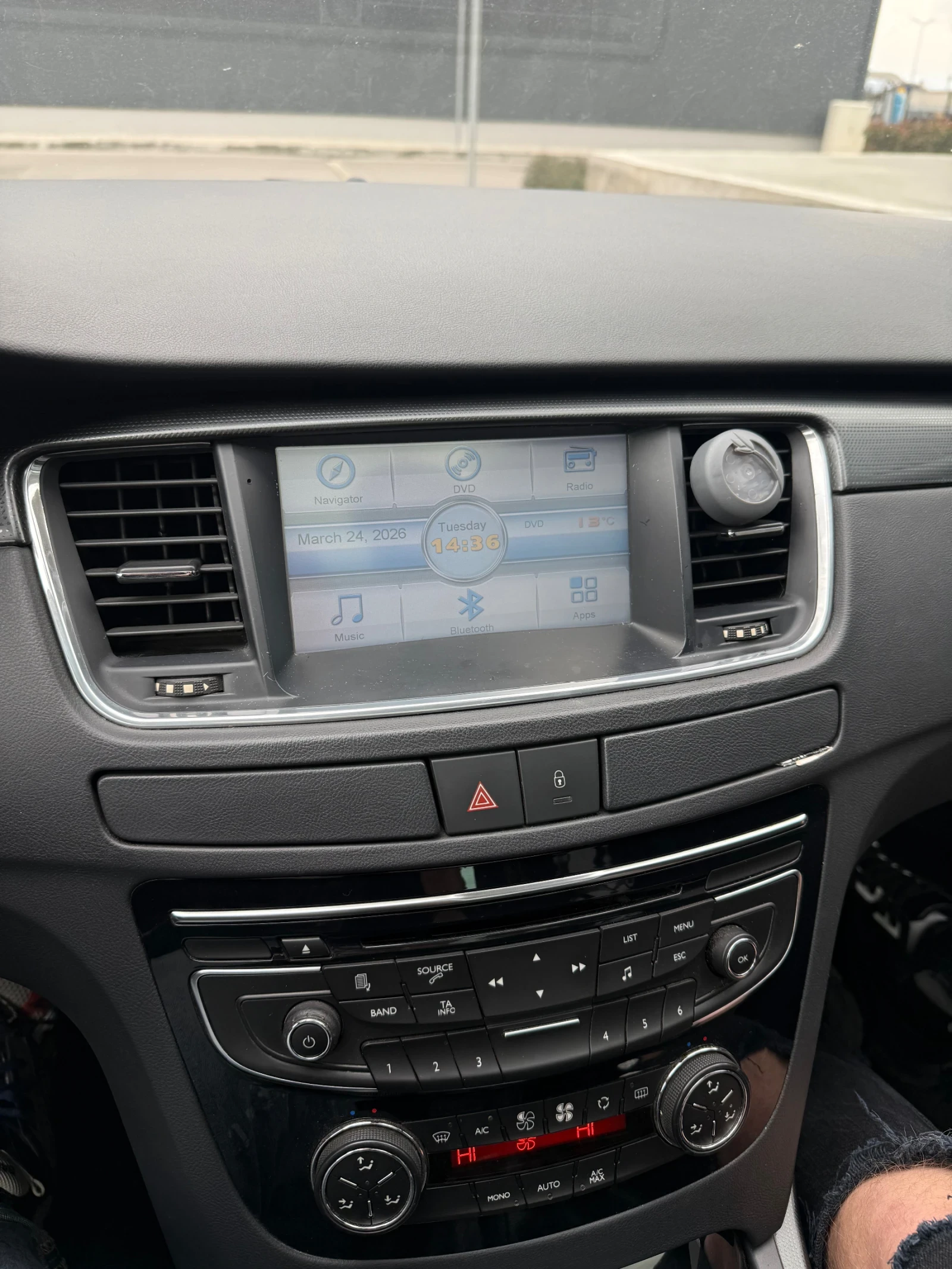 Peugeot 508 2.0 HDI 163 hp * Панорама* * Подгрев* * KeyLess* , снимка 11 - Автомобили и джипове - 53960844