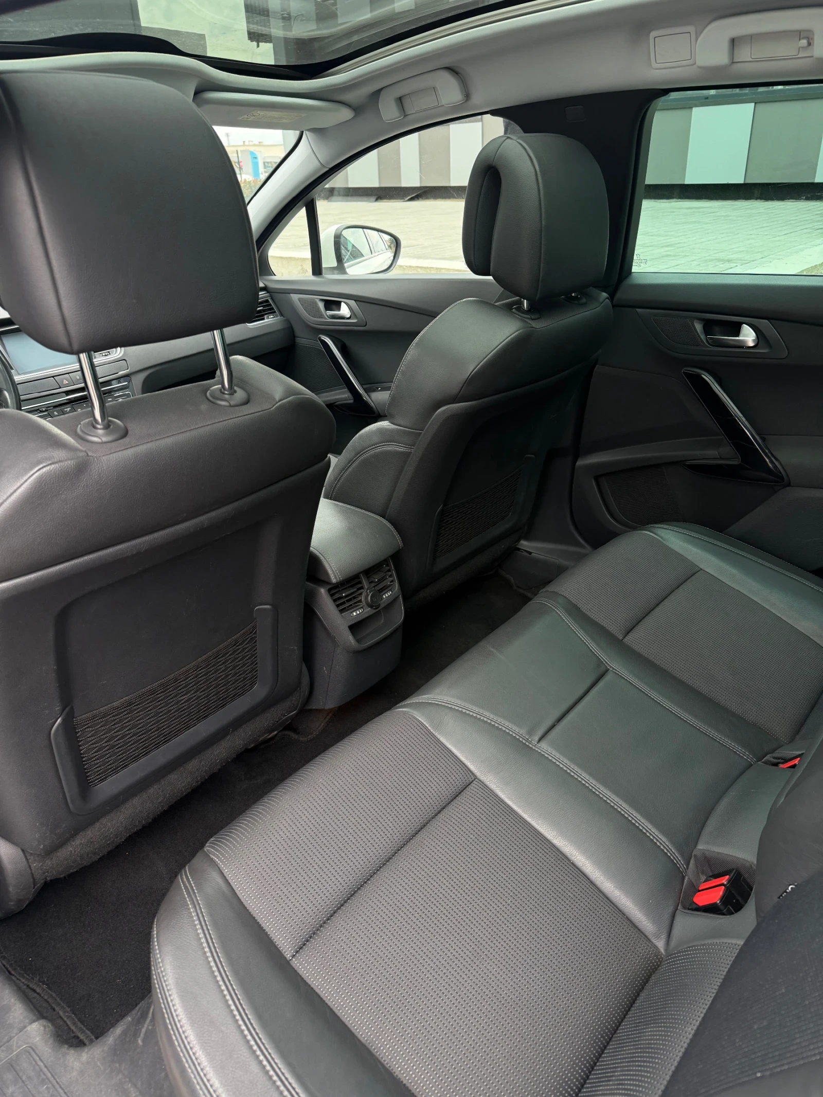 Peugeot 508 2.0 HDI 163 hp * Панорама* * Подгрев* * KeyLess* , снимка 13 - Автомобили и джипове - 53960844