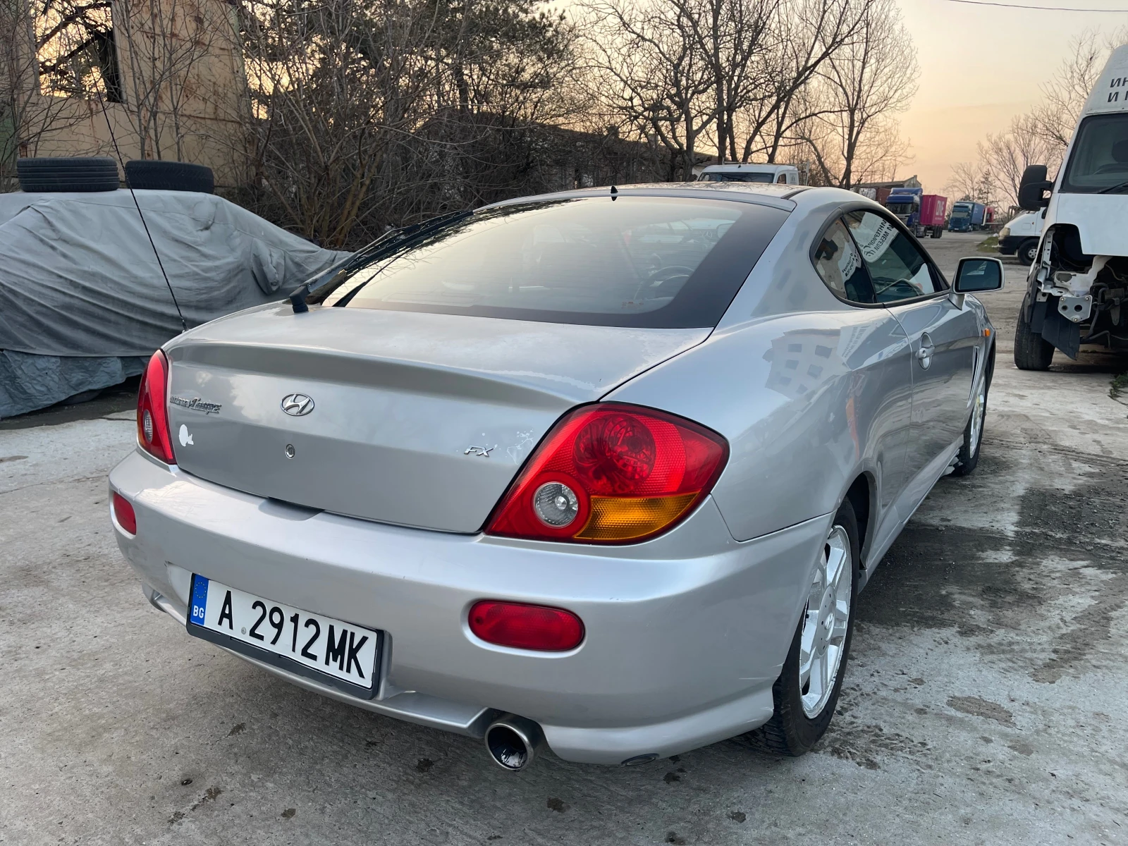 Hyundai Coupe 1.6, снимка 5 - Автомобили и джипове - 53979223