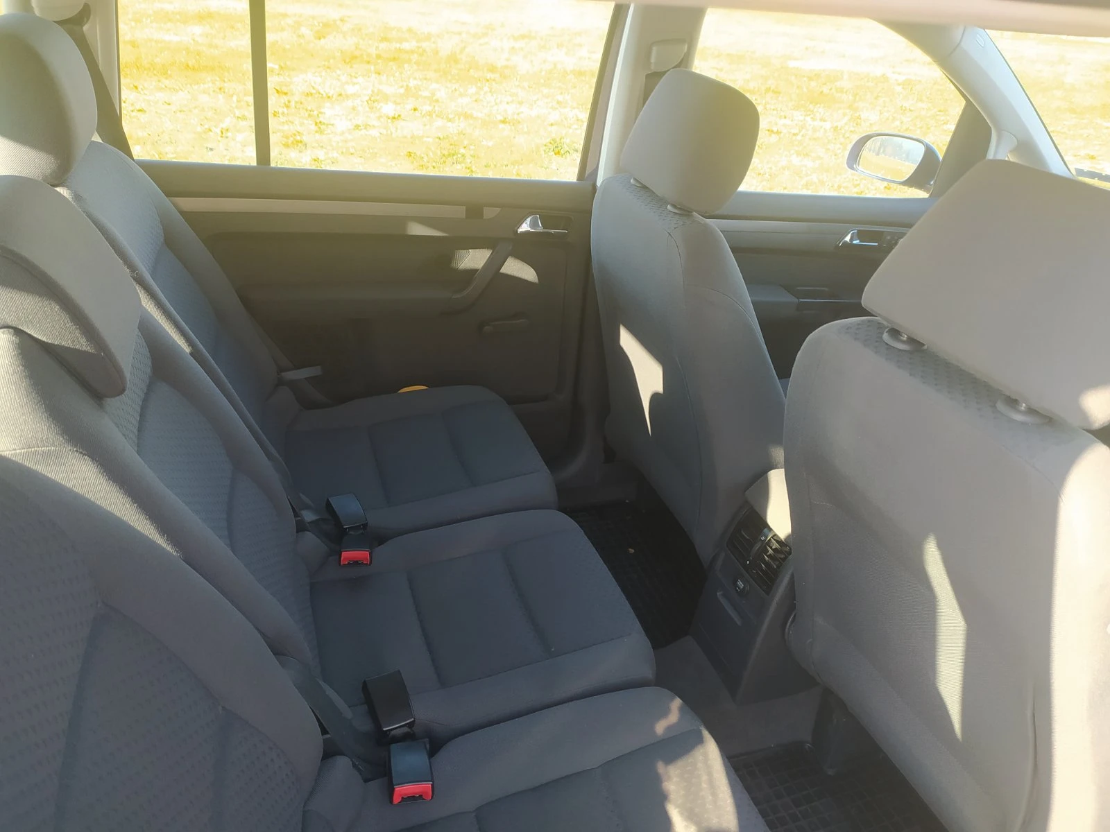 VW Touran 1, 9 TDI, снимка 5 - Автомобили и джипове - 54103803