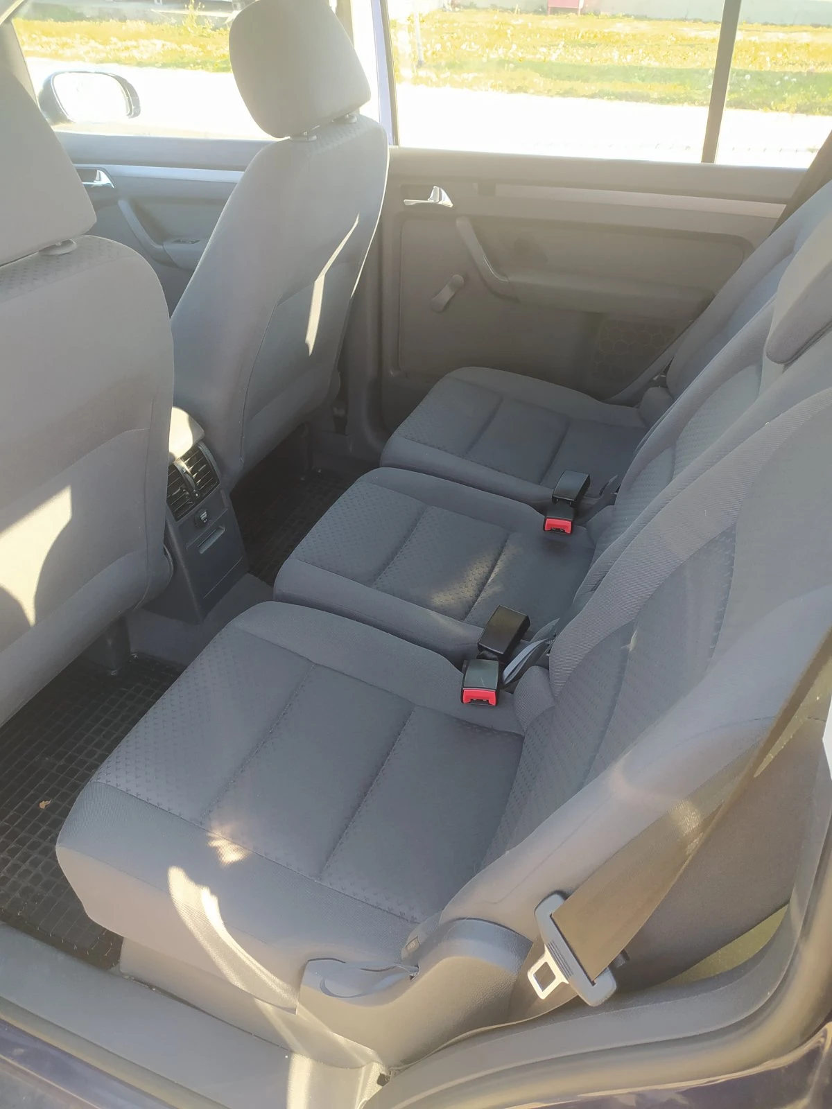 VW Touran 1, 9 TDI, снимка 7 - Автомобили и джипове - 54103803