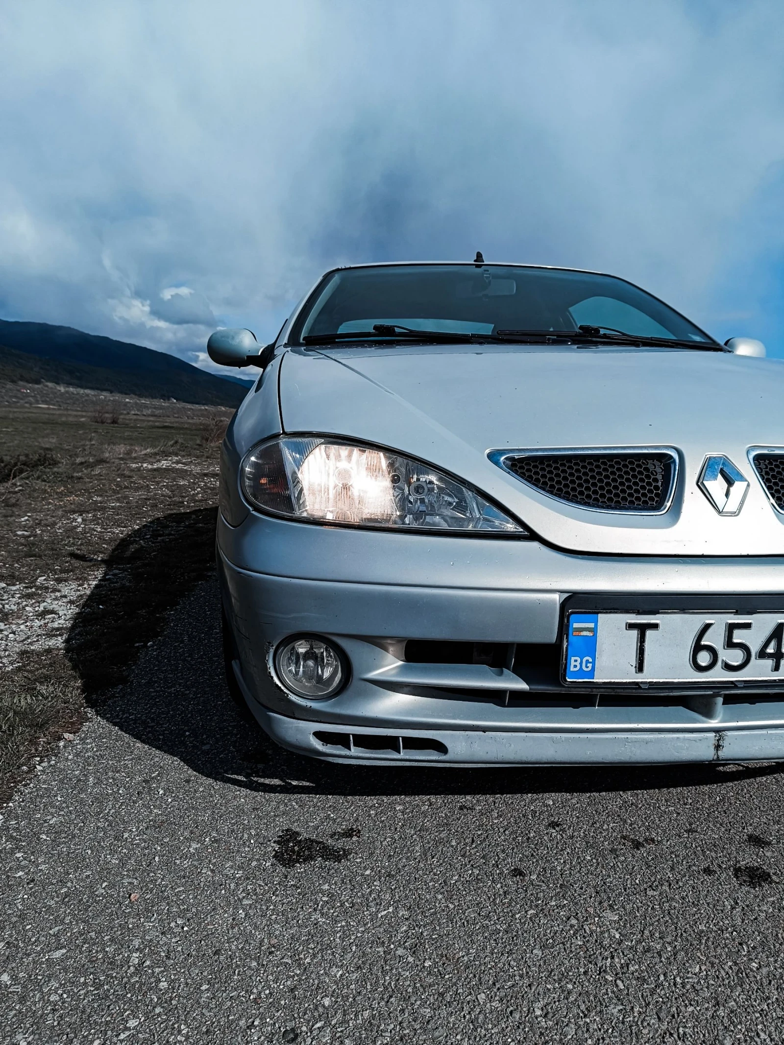 Renault Megane Coach 1.6 16v, снимка 4 - Автомобили и джипове - 54158920