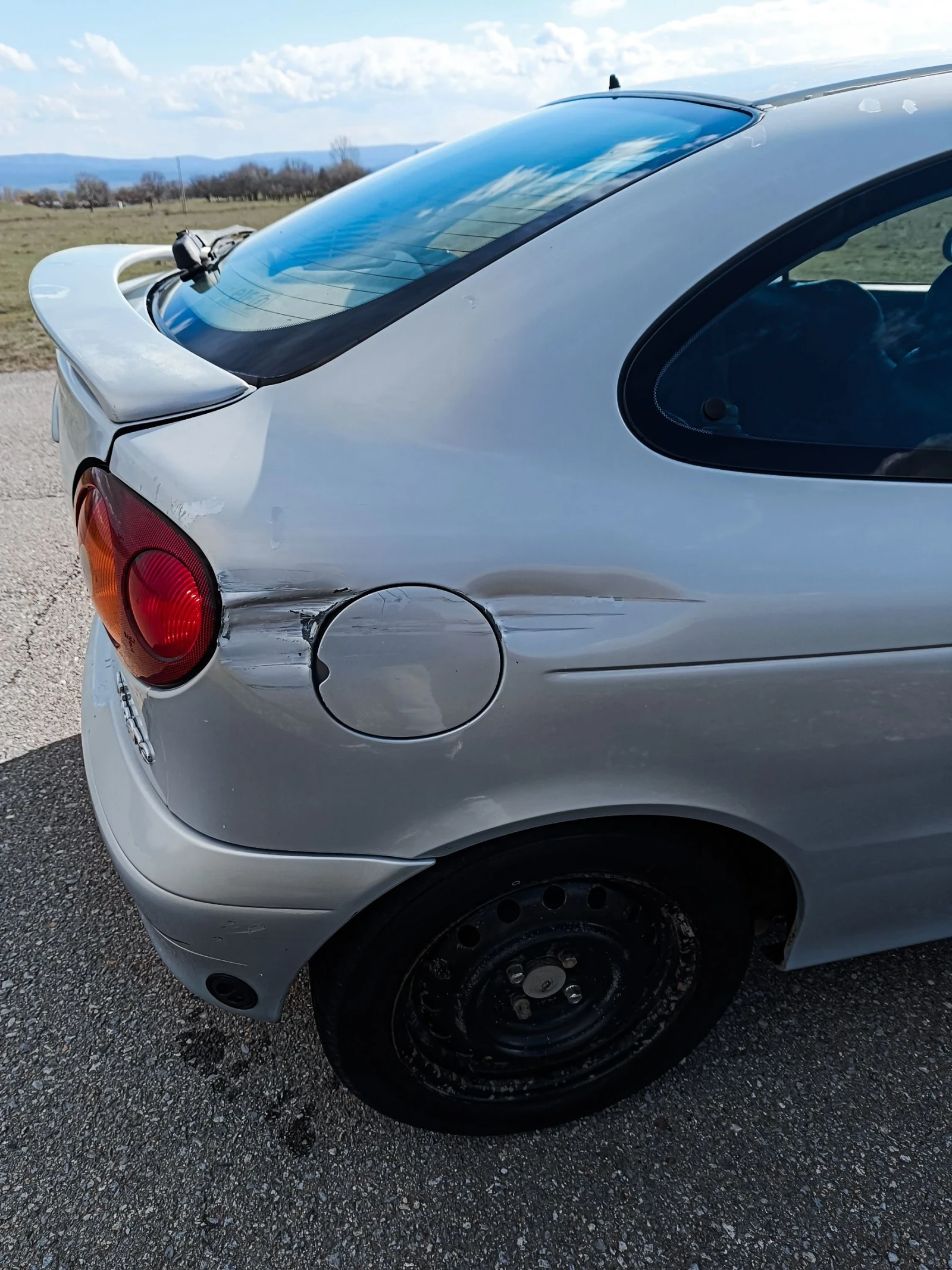 Renault Megane Coach 1.6 16v, снимка 5 - Автомобили и джипове - 54158920