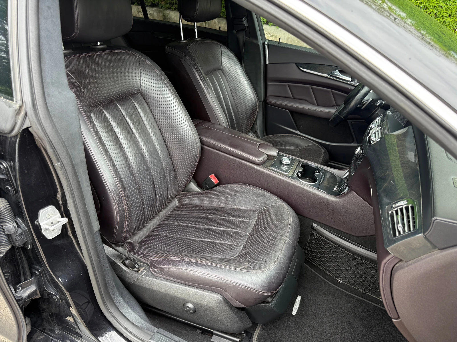 Mercedes-Benz CLS 550 4Matic AMG-Line, снимка 14 - Автомобили и джипове - 54453815