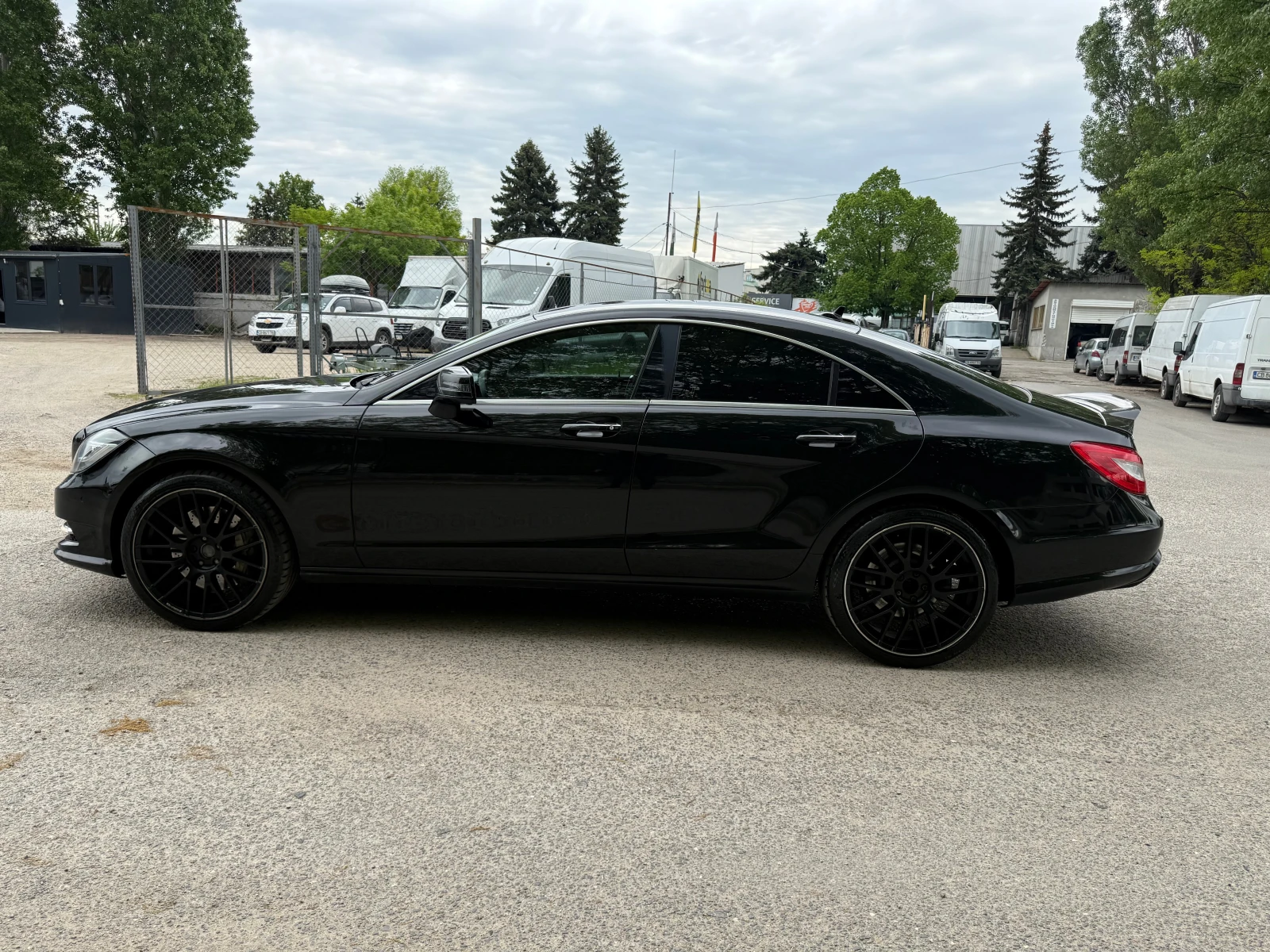 Mercedes-Benz CLS 550 4Matic AMG-Line, снимка 4 - Автомобили и джипове - 54453815